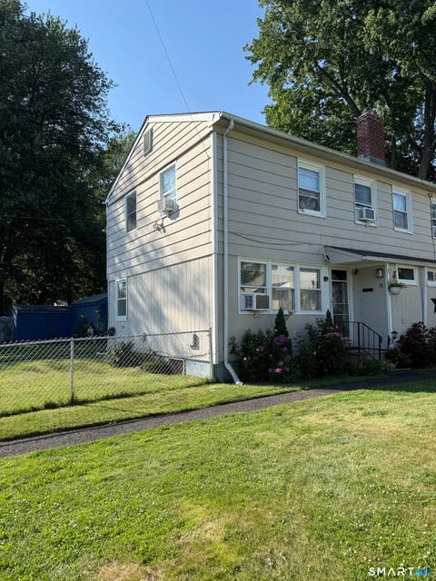 Homes For Sale - 70 Fisher Court<br/> Stratford, CT 06614