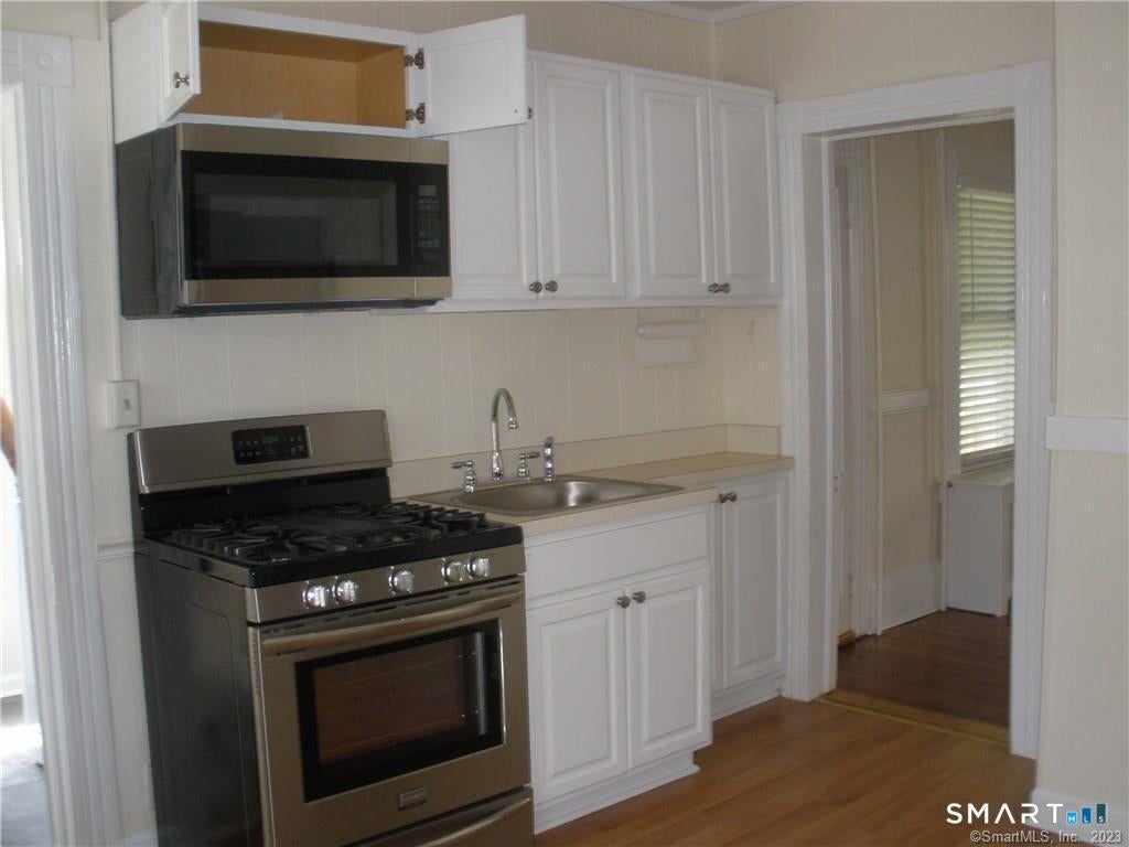 Photo of 803 Cove Road #1, Stamford, CT 06902 (MLS # 24209057)