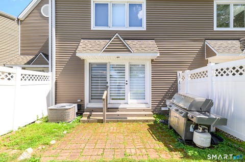 Tiny photo for 566 Newfield Avenue #14, Stamford, CT 06905 (MLS # 24199165)