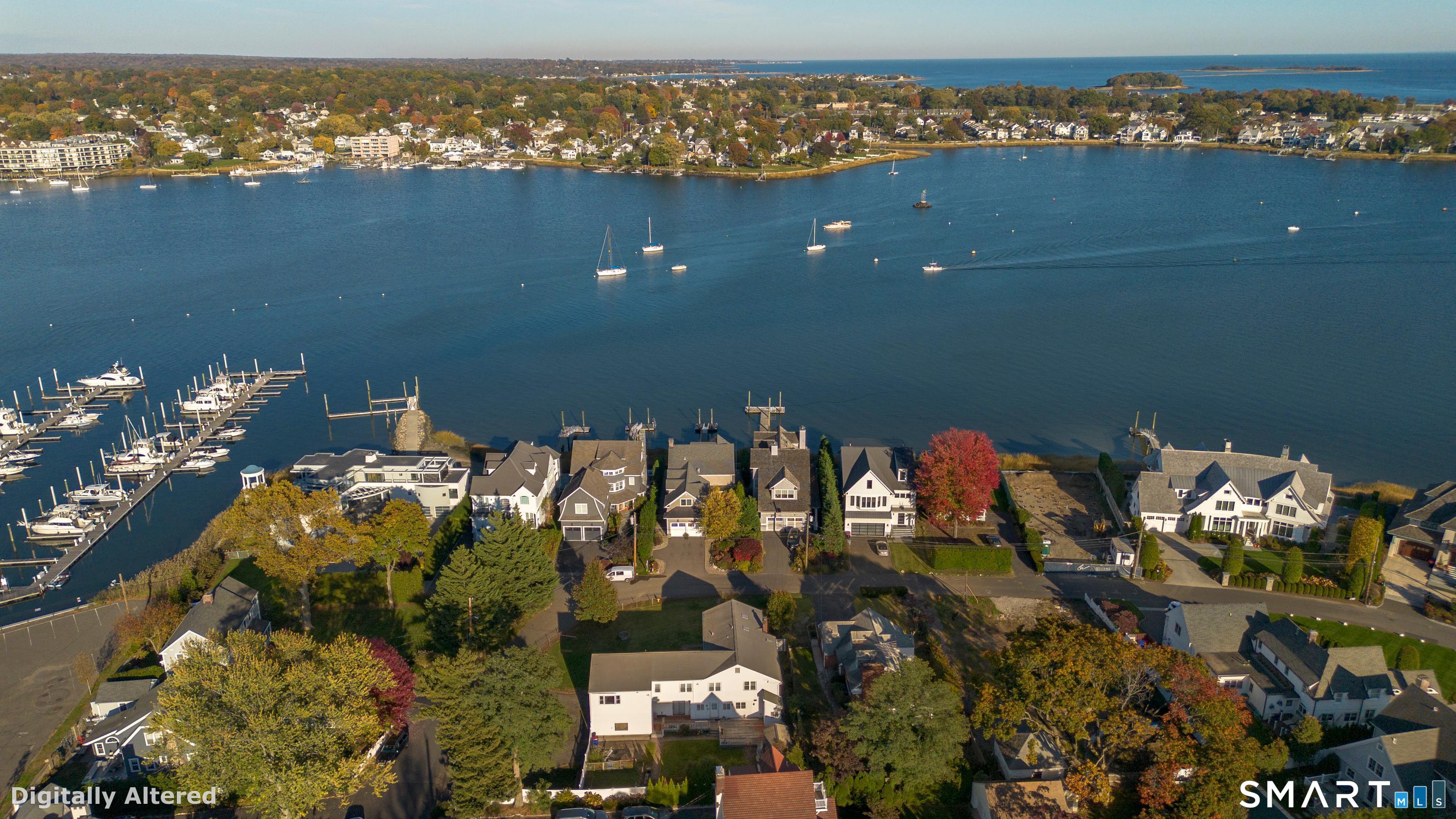 21 Shorefront Park