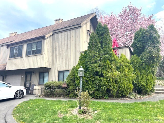 654 Osage Lane #B, Stratford, Connecticut image 2