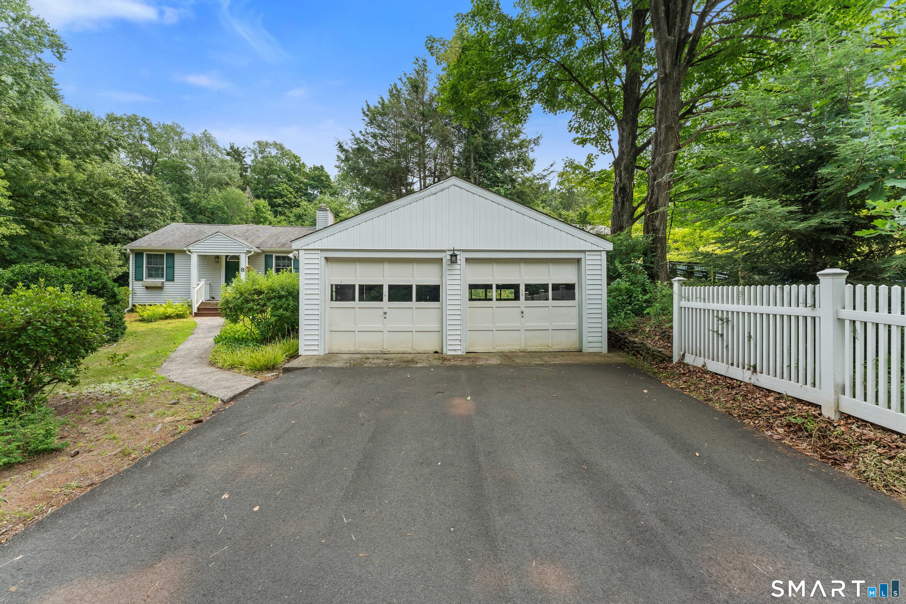 8 Mixville Road