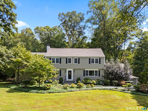 Photo of 19 Robin Road, Woodbridge, CT 06525 (MLS # 24151068)