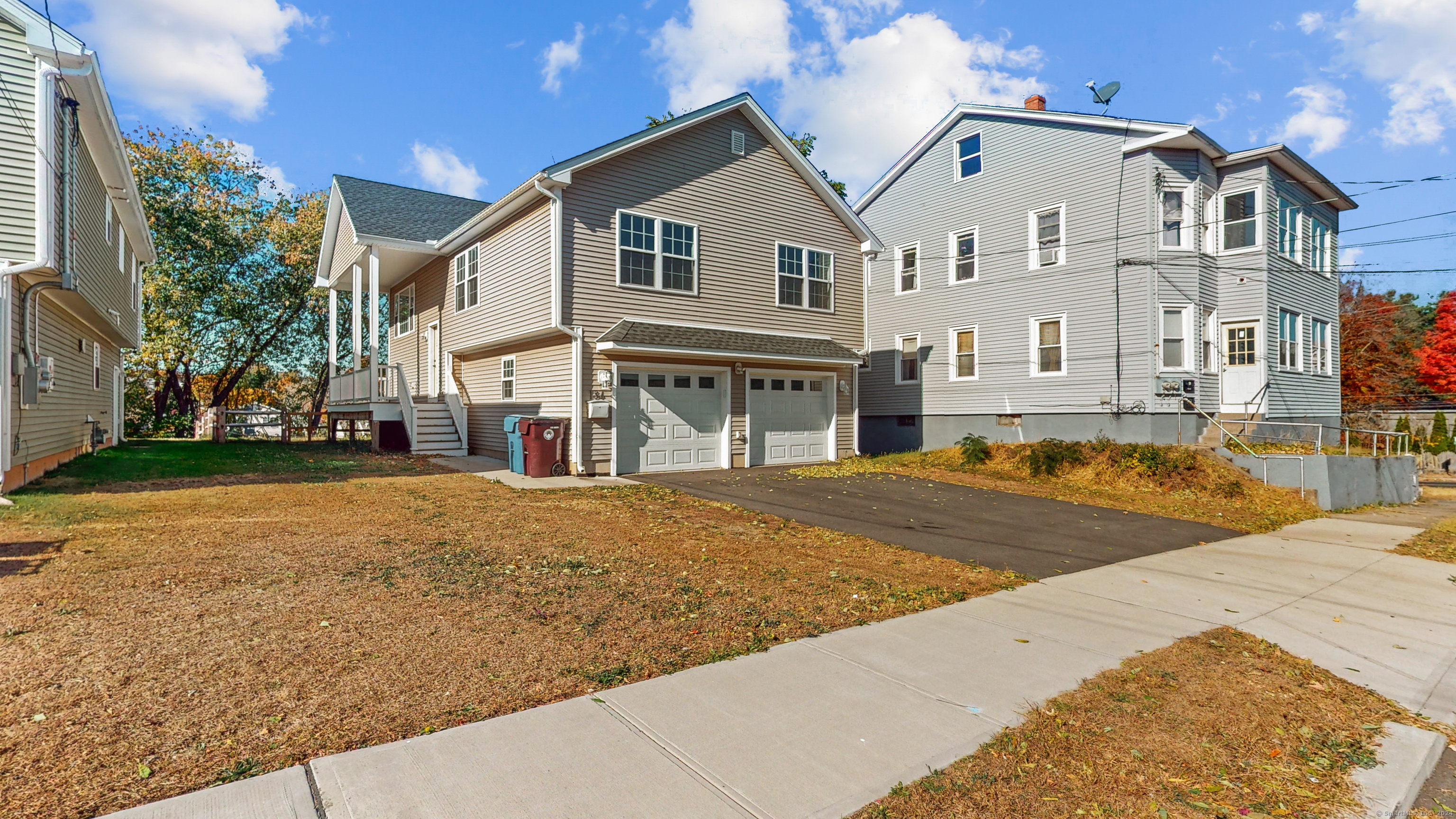 184 Wilcox Street, New Britain, Connecticut - 3 Bedrooms  
2 Bathrooms  
6 Rooms - 