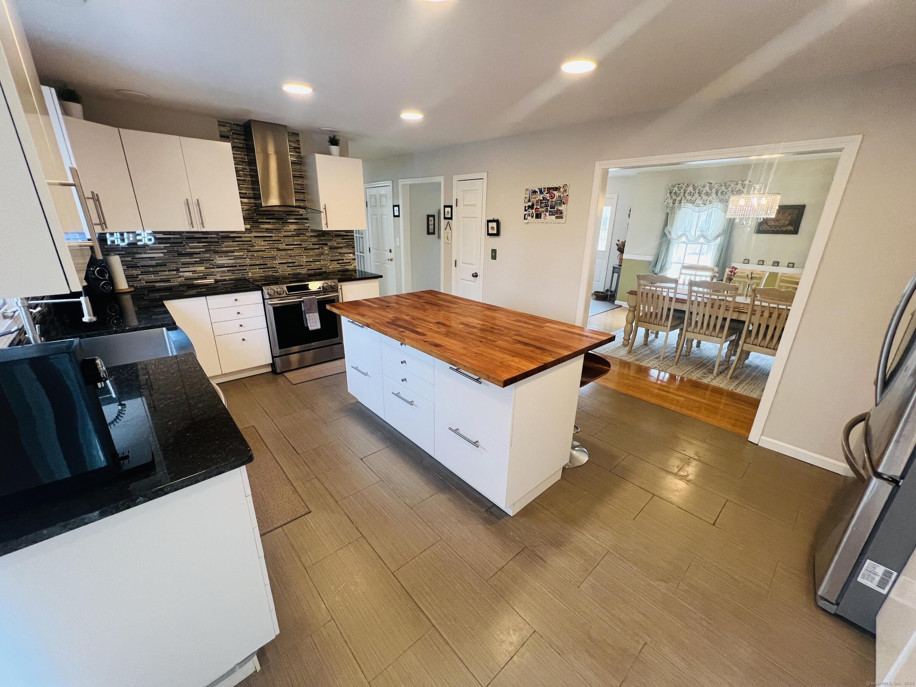 7 Stonegate Lane, Shelton, Connecticut image 12