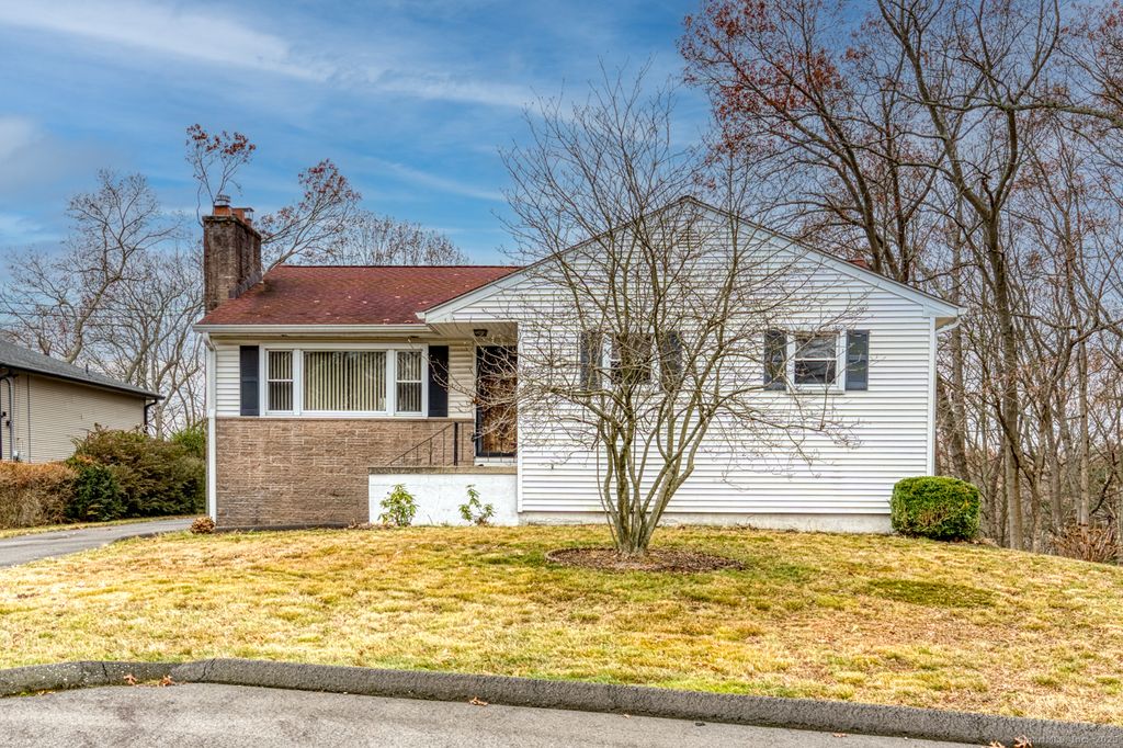 Photo of 1024 Willard Road, Orange, CT 06477 (MLS # 24142507)