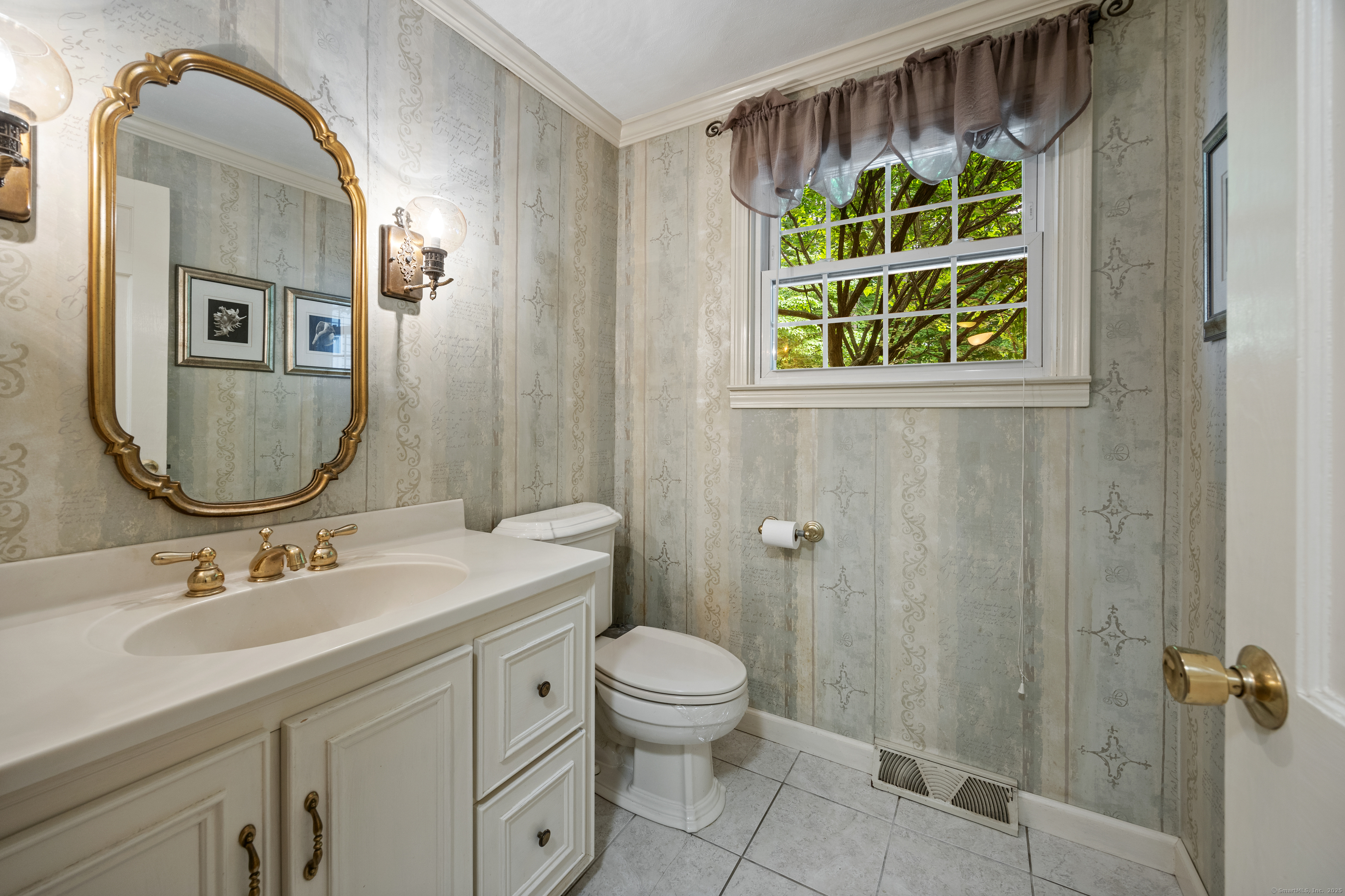 50 Stonehedge Lane, Guilford, Connecticut image 13