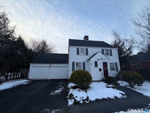 Photo of 130 Spring Street, Glastonbury, CT 06033 (MLS # 24146651)