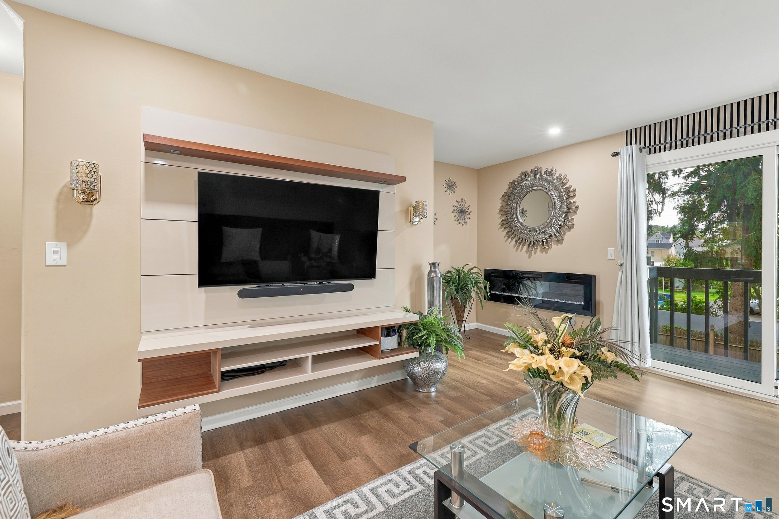 239 Glen Street 5C