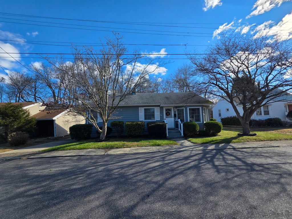 Photo of 64 Woodrow Avenue, Norwich, CT 06360 (MLS # 24141810)