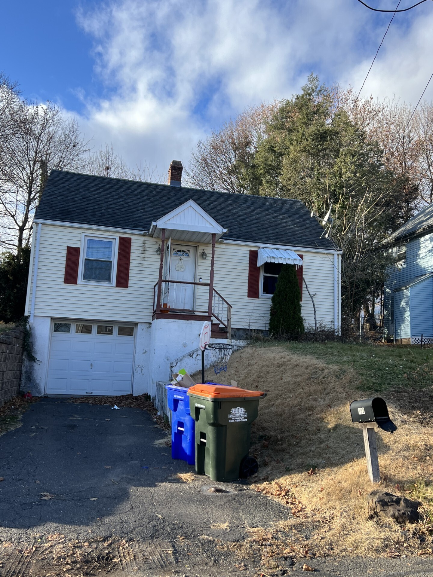 Property for Sale at Horton Avenue, Meriden, Connecticut - Bedrooms: 4 
Bathrooms: 1 
Rooms: 7  - $150,000