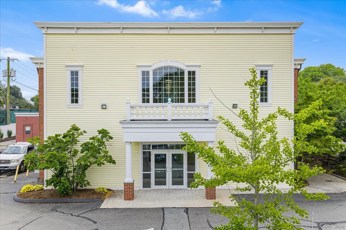 162 Main Street