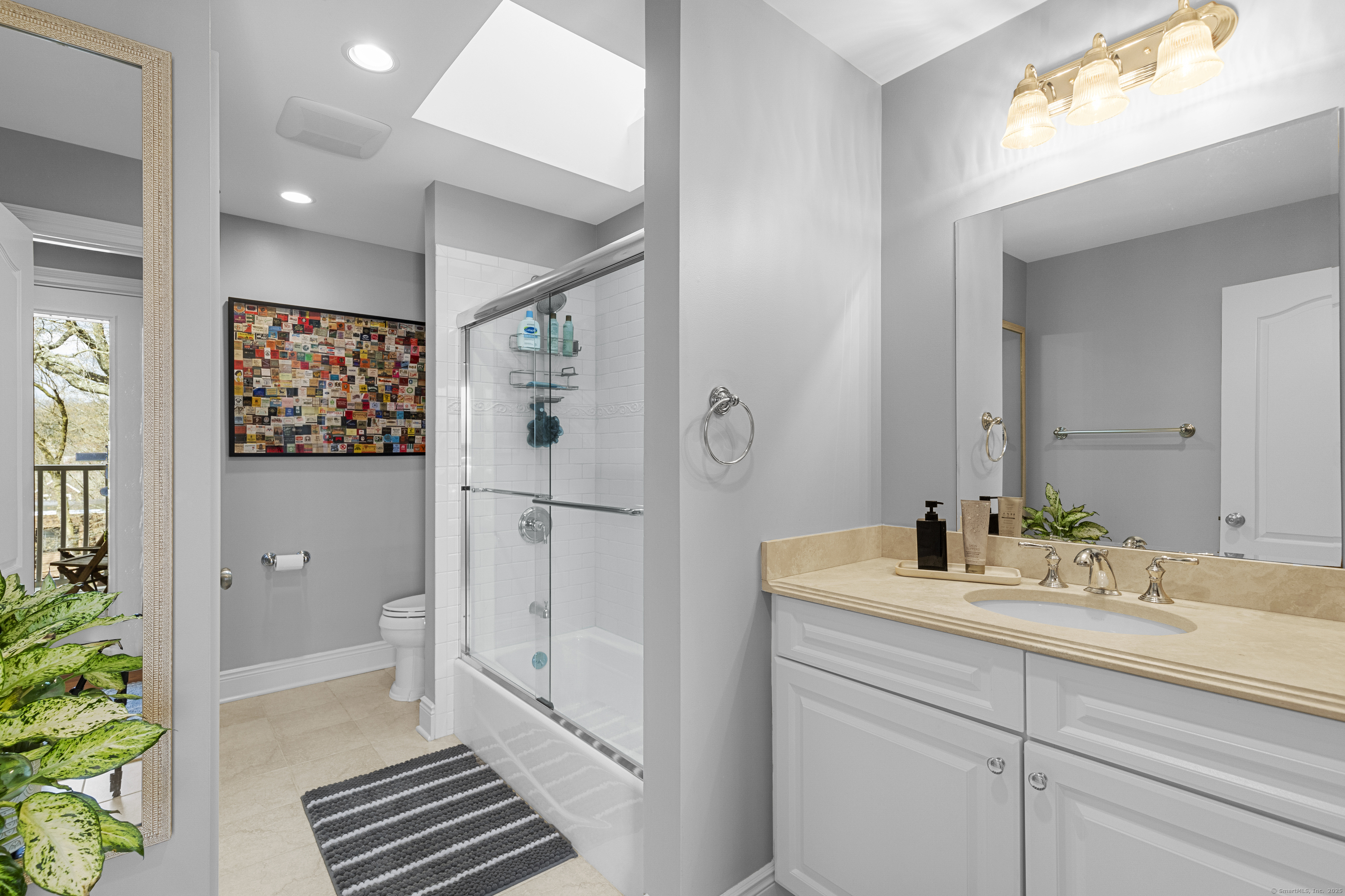 88 Maple Tree Avenue #APT H, Stamford, Connecticut image 23
