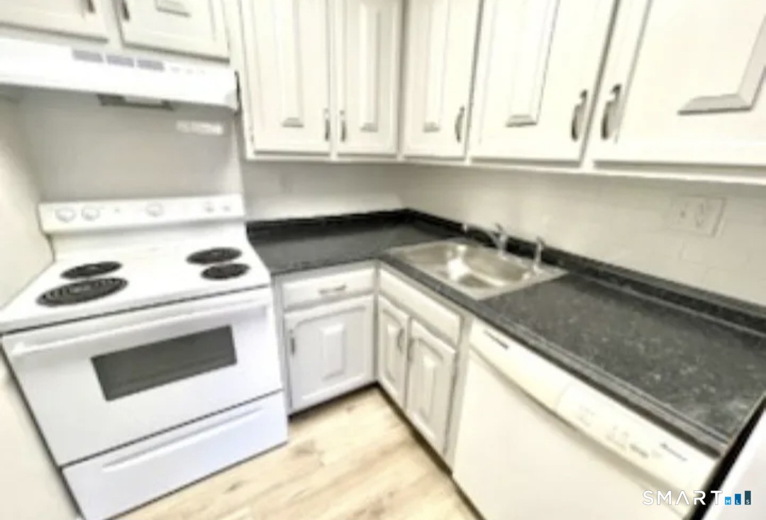 1310 Berlin Turnpike APT 218