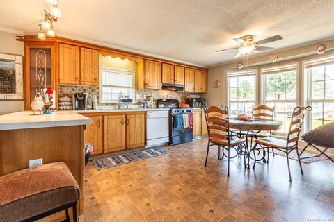 15 Sioux Road East Hartford CT 06118