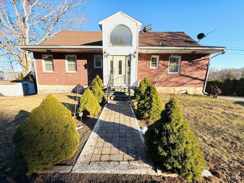 421 Strong Street East Haven CT 06512