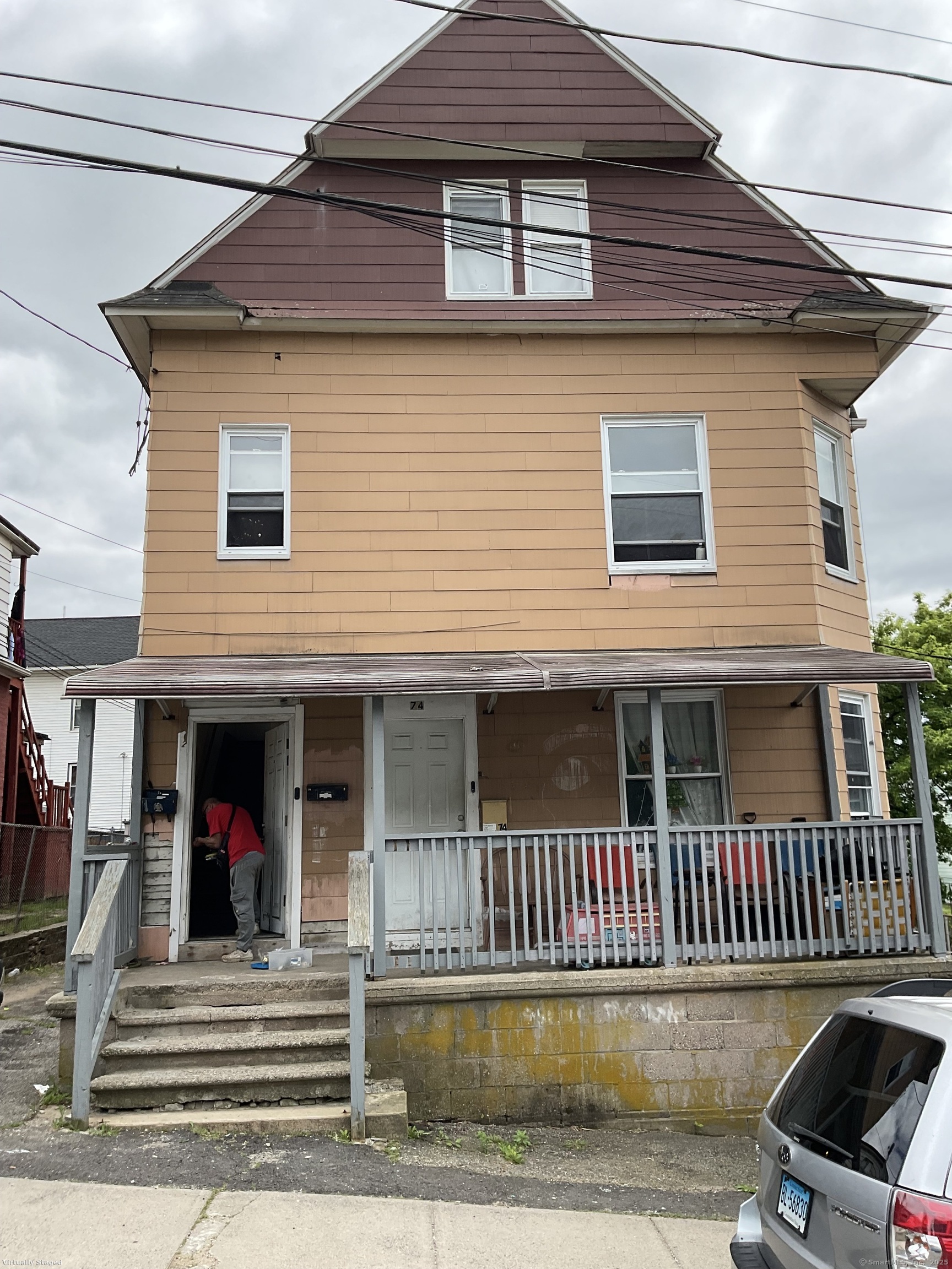 Property for Sale at Branch Street, Waterbury, Connecticut - Bedrooms: 9 
Bathrooms: 3 
Rooms: 18  - $379,000