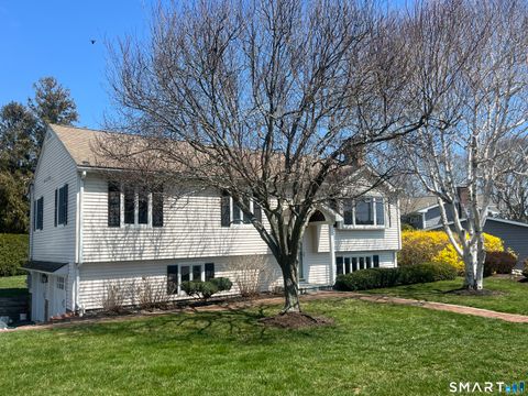 4 Fenwood Lane Old Saybrook CT 06475