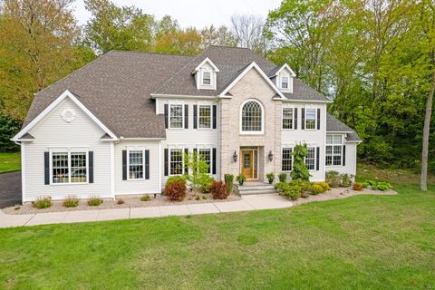64 Warren Glen Burlington CT 06013