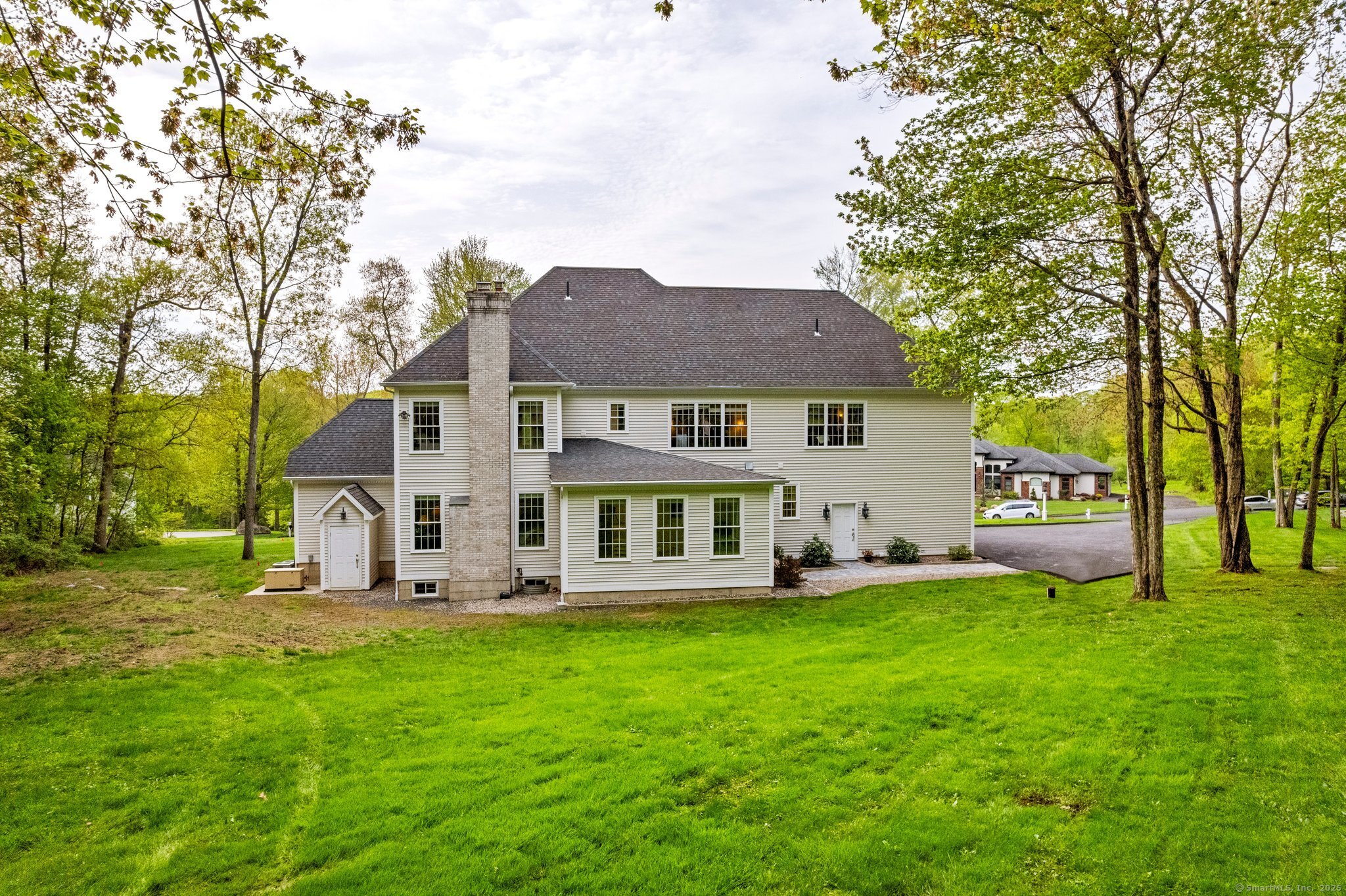 64 Warren Glen