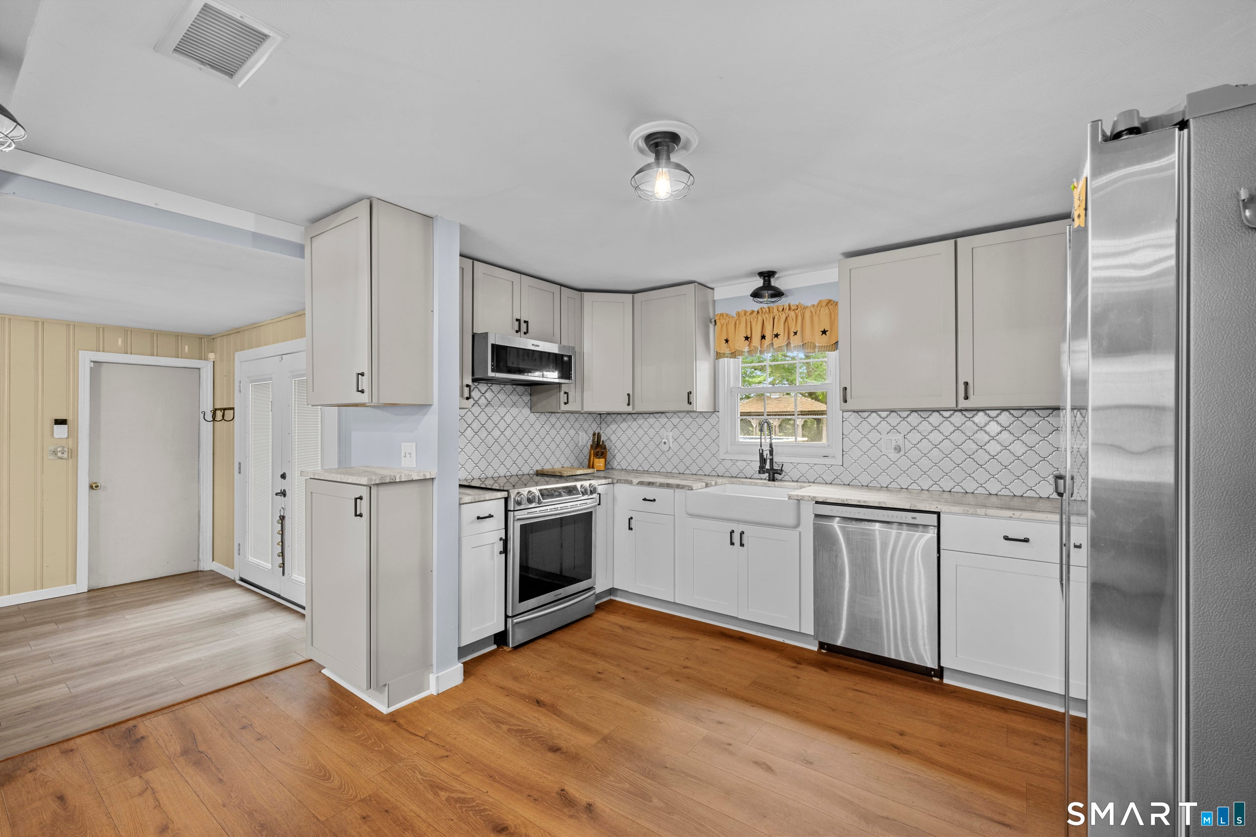 9 Monticello Drive