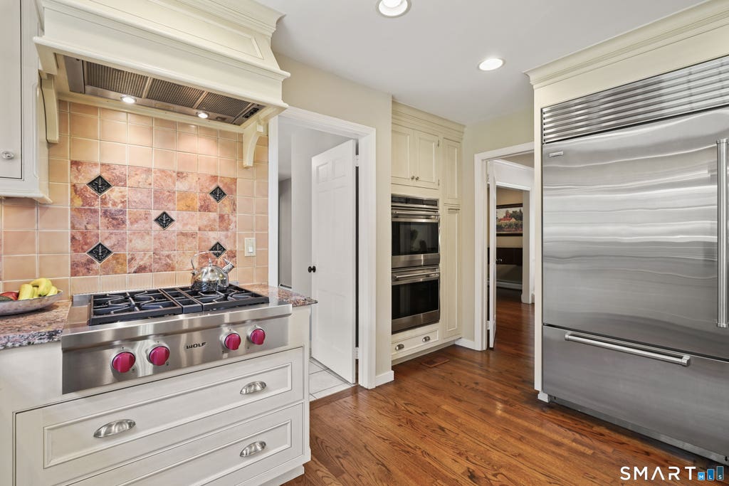 Photo of 70 Chestnut Hill Lane, Stamford, CT 06903 (MLS # 24197898)