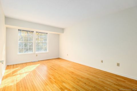 Tiny photo for 633 Danbury Road #APT 21, Ridgefield, CT 06877 (MLS # 24142601)