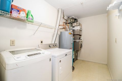 Tiny photo for 633 Danbury Road #APT 21, Ridgefield, CT 06877 (MLS # 24142601)