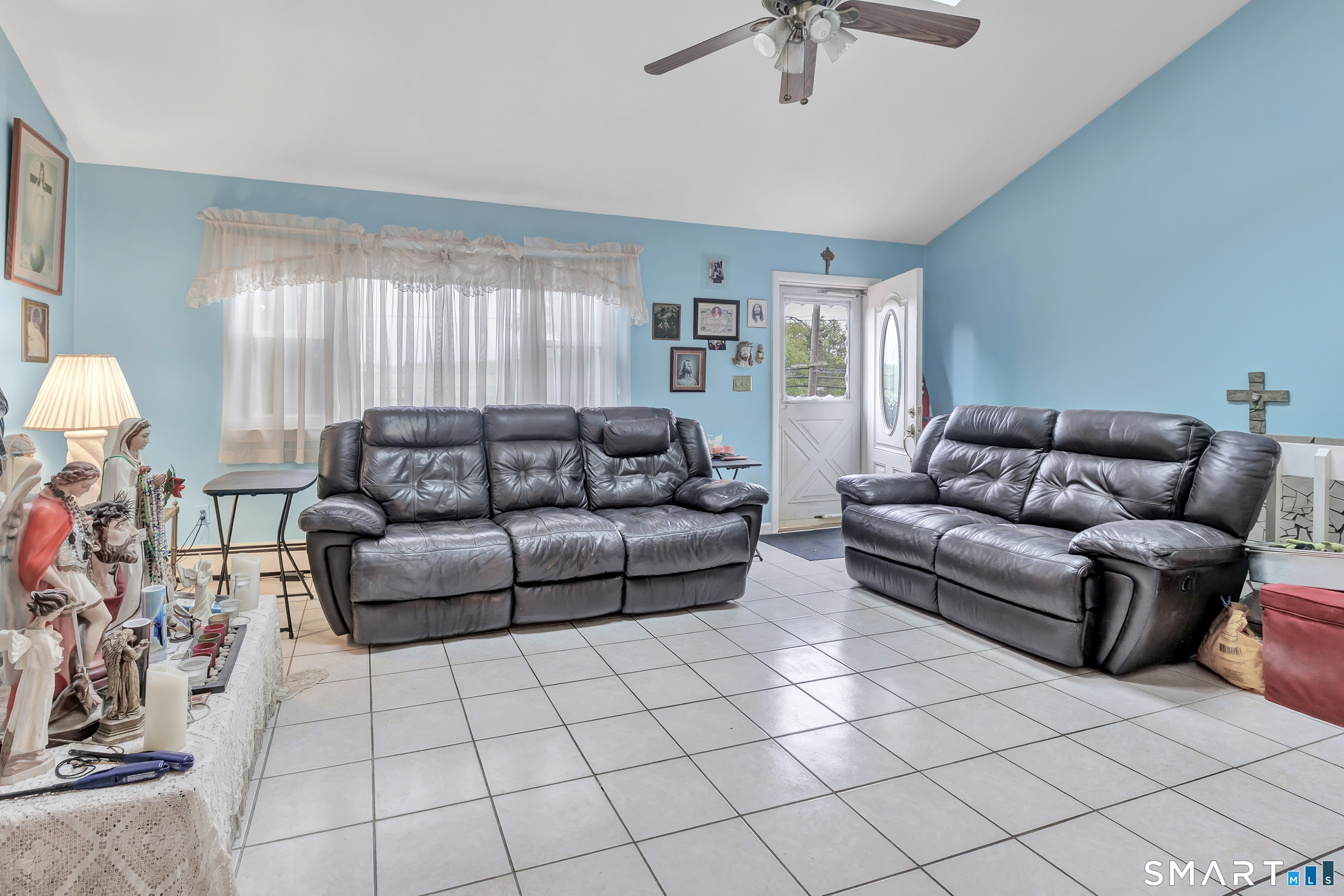 123 River Road