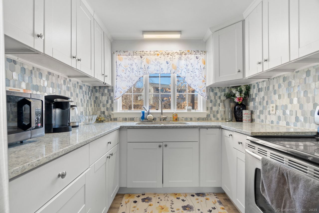 562 Gracey Avenue, Meriden, Connecticut image 9