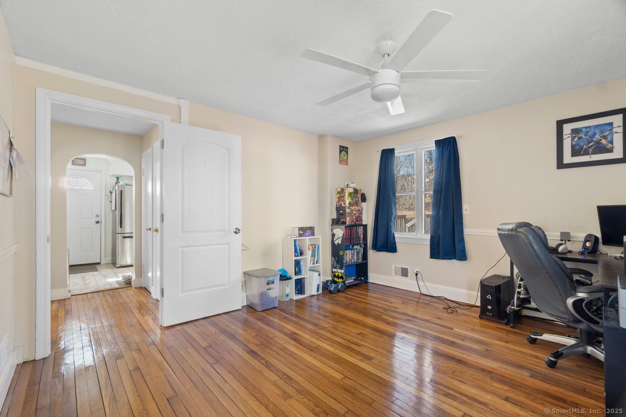 562 Gracey Avenue, Meriden, Connecticut image 16