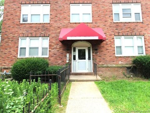 Tiny photo for 197 Collins Street #3B, Hartford, CT 06105 (MLS # 24146395)