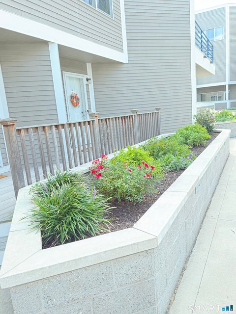 Tiny photo for 85 Harbour Close #85, New Haven, CT 06519 (MLS # 24201223)