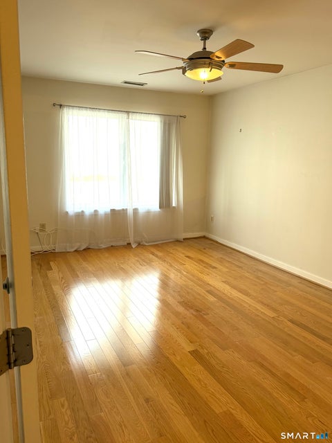 Tiny photo for 85 Harbour Close #85, New Haven, CT 06519 (MLS # 24201223)
