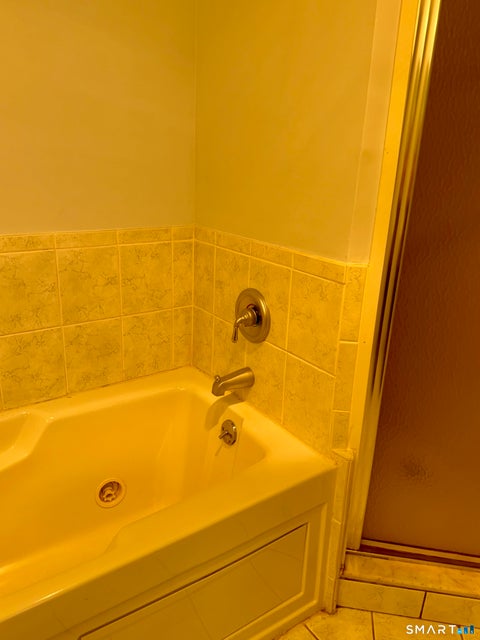 Tiny photo for 85 Harbour Close #85, New Haven, CT 06519 (MLS # 24201223)