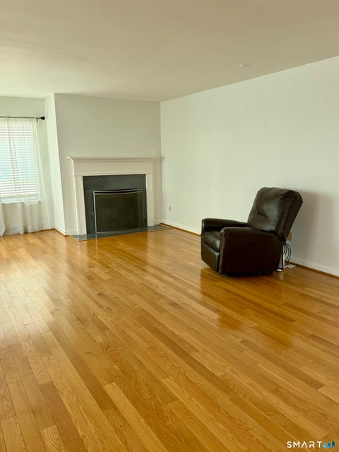 Tiny photo for 85 Harbour Close #85, New Haven, CT 06519 (MLS # 24201223)