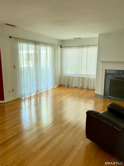 Tiny photo for 85 Harbour Close #85, New Haven, CT 06519 (MLS # 24201223)