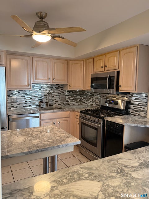 Tiny photo for 85 Harbour Close #85, New Haven, CT 06519 (MLS # 24201223)