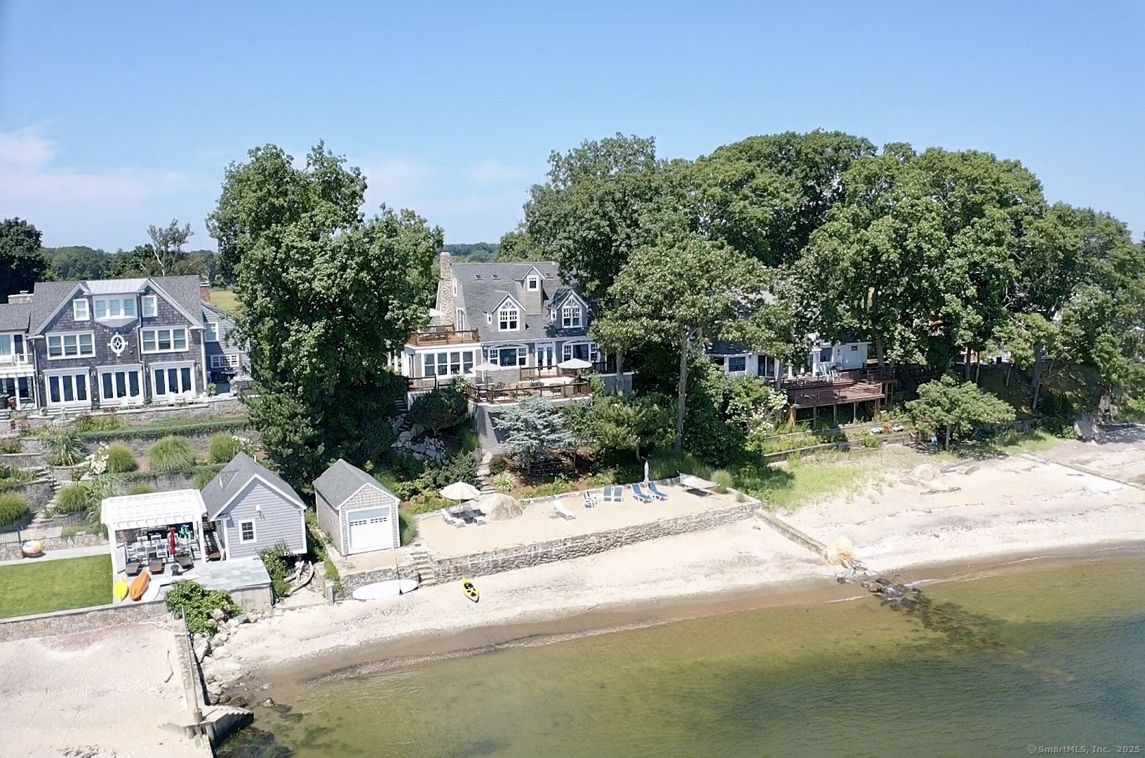 Shore Road, Clinton, Connecticut - 5 Bedrooms  
5 Bathrooms  
9 Rooms - 