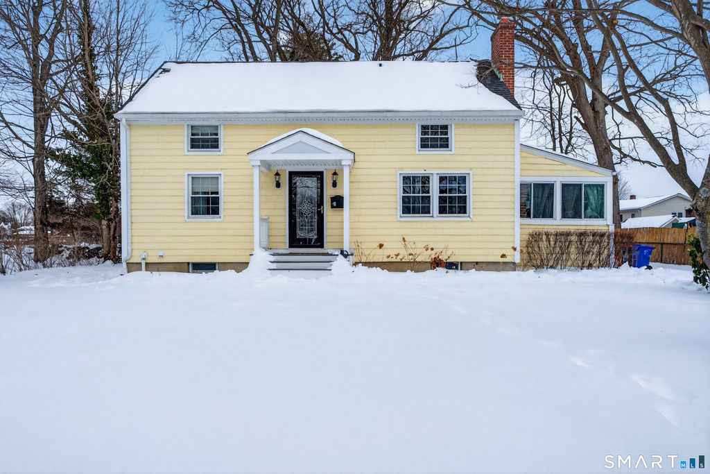 Photo of 8 Michael Street, Norwalk, CT 06854 (MLS # 24150514)