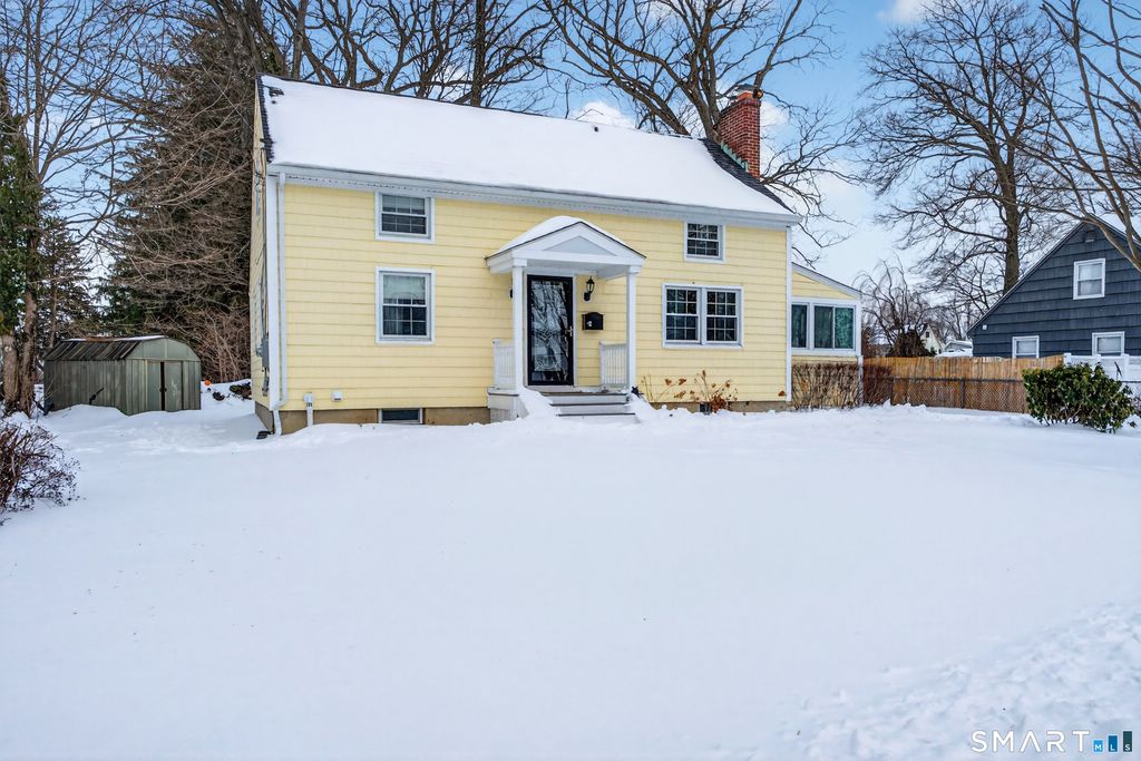 Photo of 8 Michael Street, Norwalk, CT 06854 (MLS # 24150514)