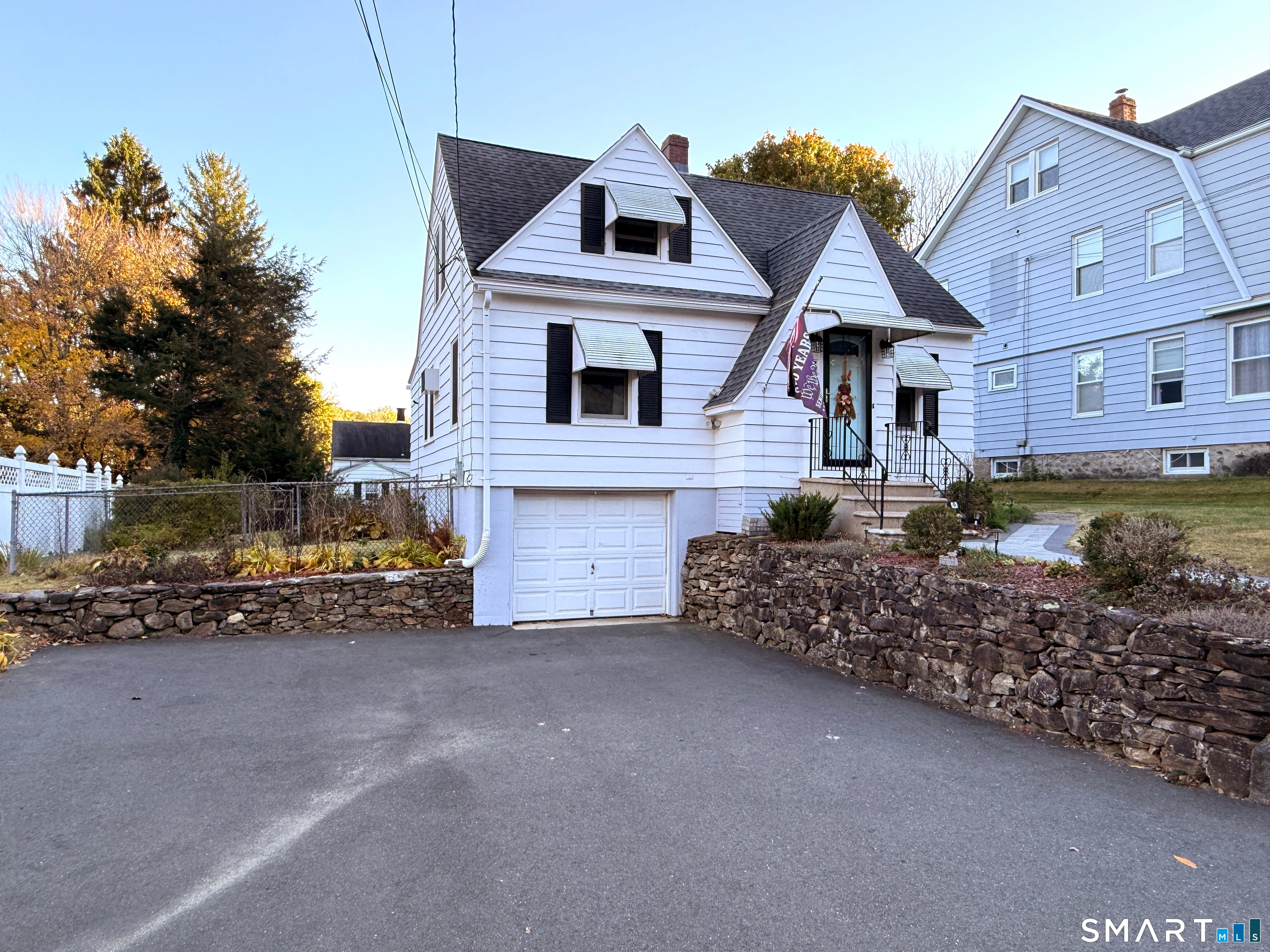 275 Davis Street