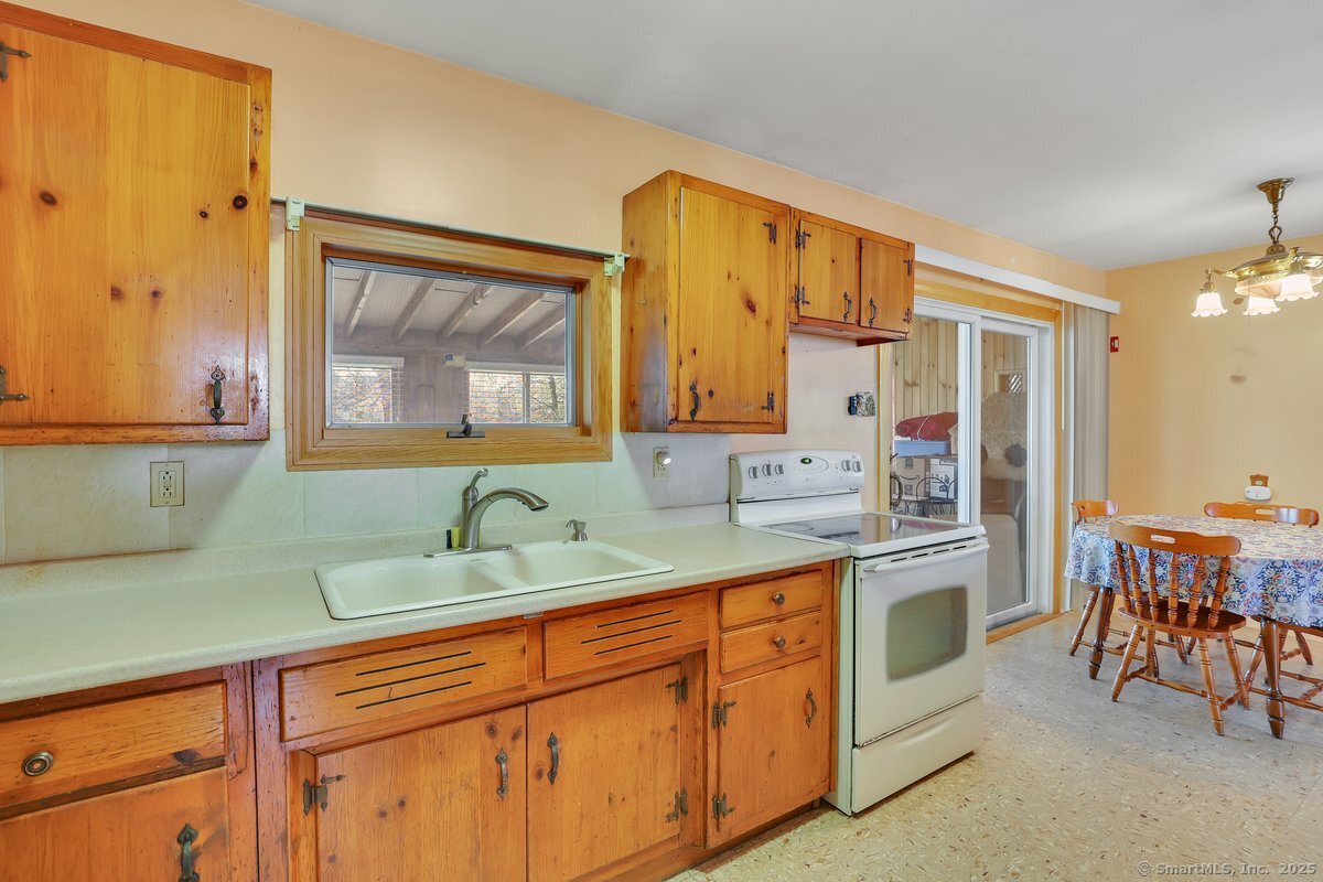 32 Birch Tree Road, Plainville, Connecticut image 13