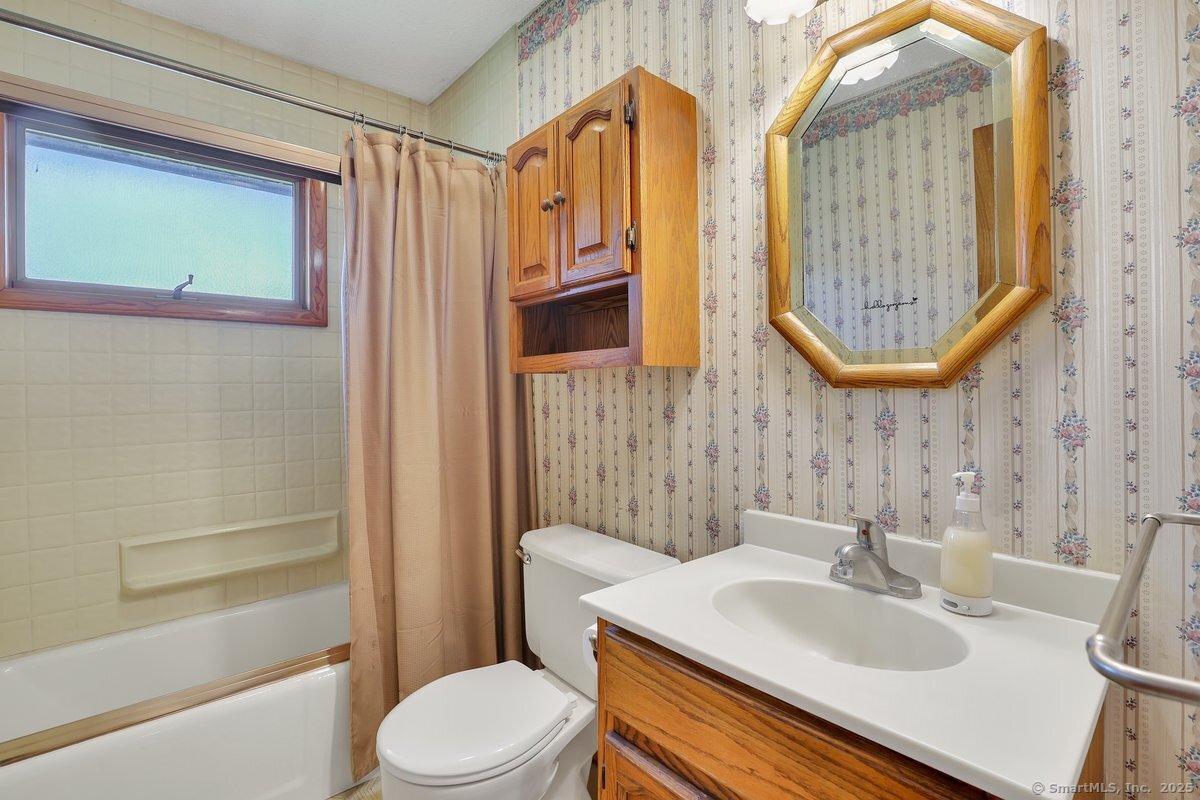 32 Birch Tree Road, Plainville, Connecticut image 15