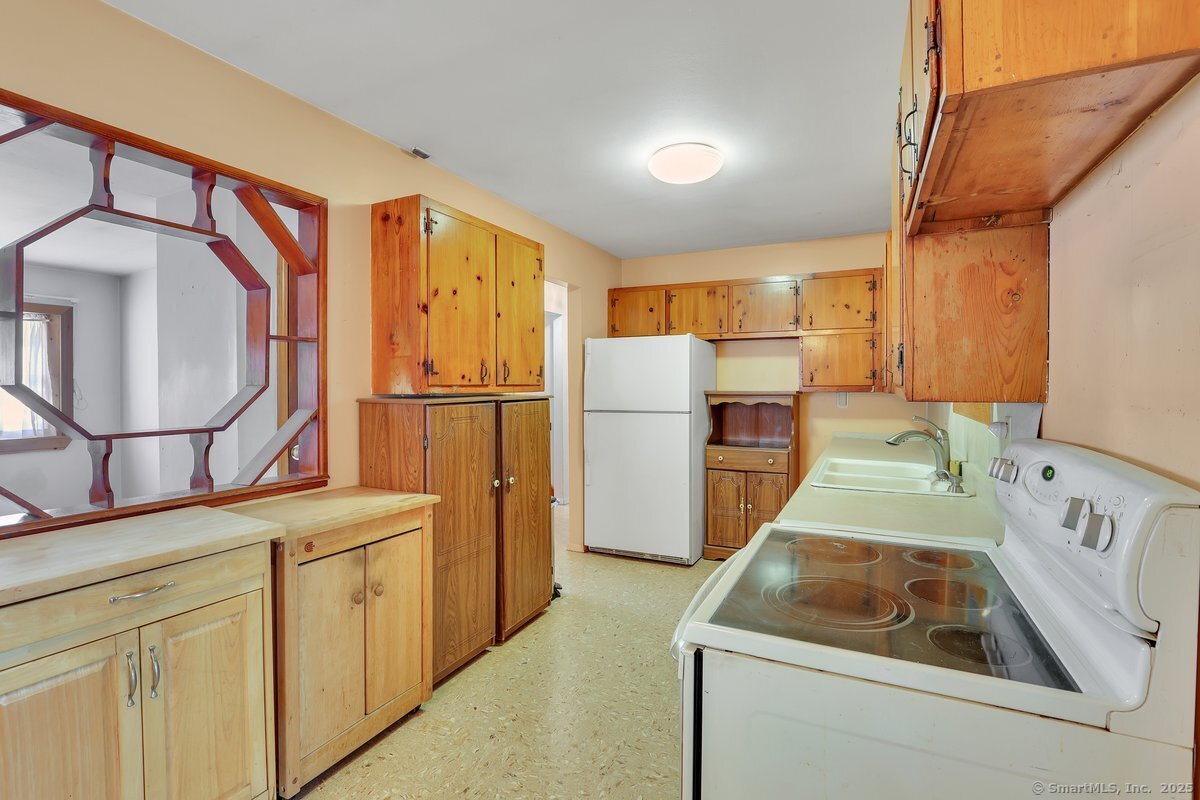 32 Birch Tree Road, Plainville, Connecticut image 11