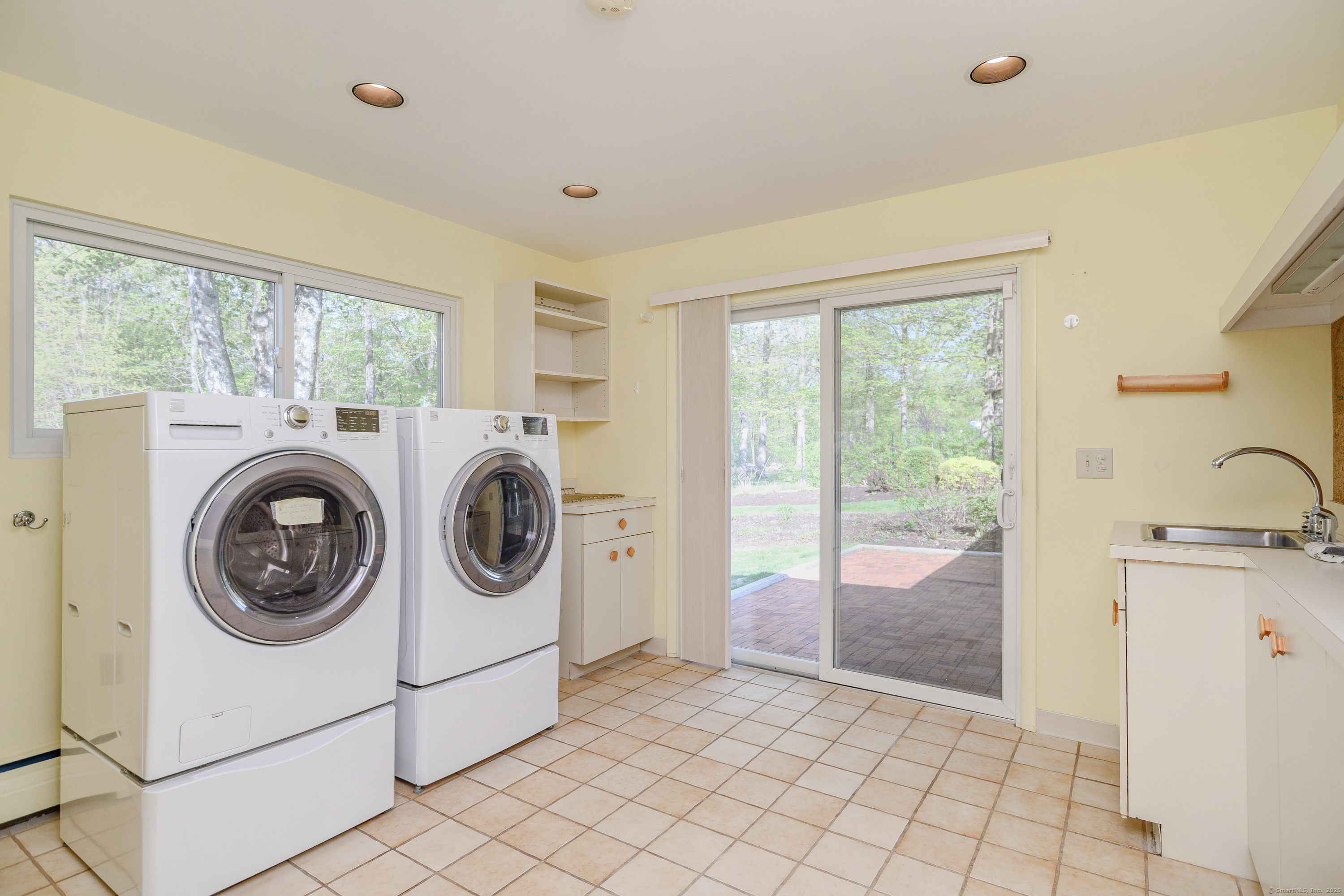 7 Maplecrest Drive, Danbury, Connecticut image 9