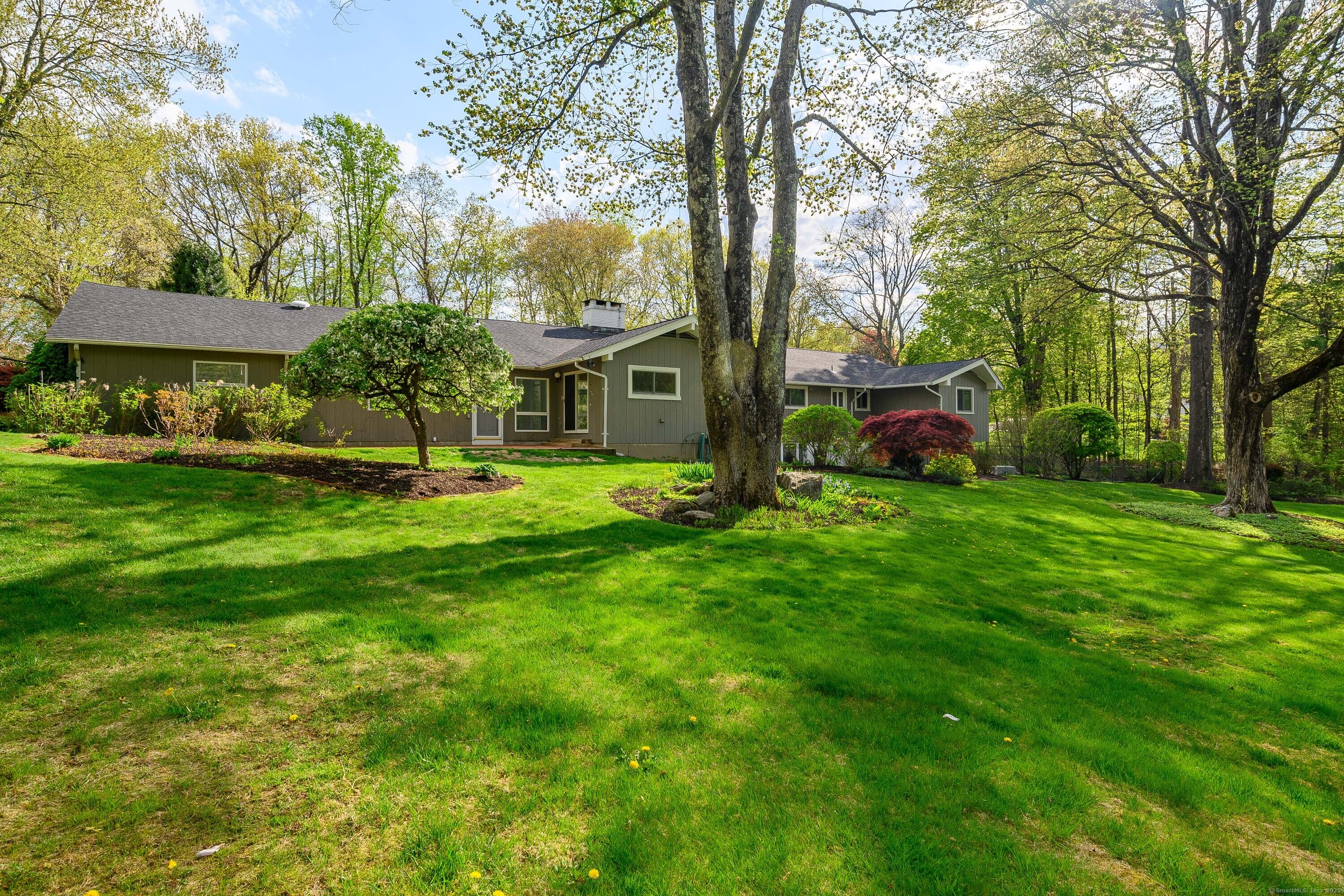 7 Maplecrest Drive, Danbury, Connecticut image 33