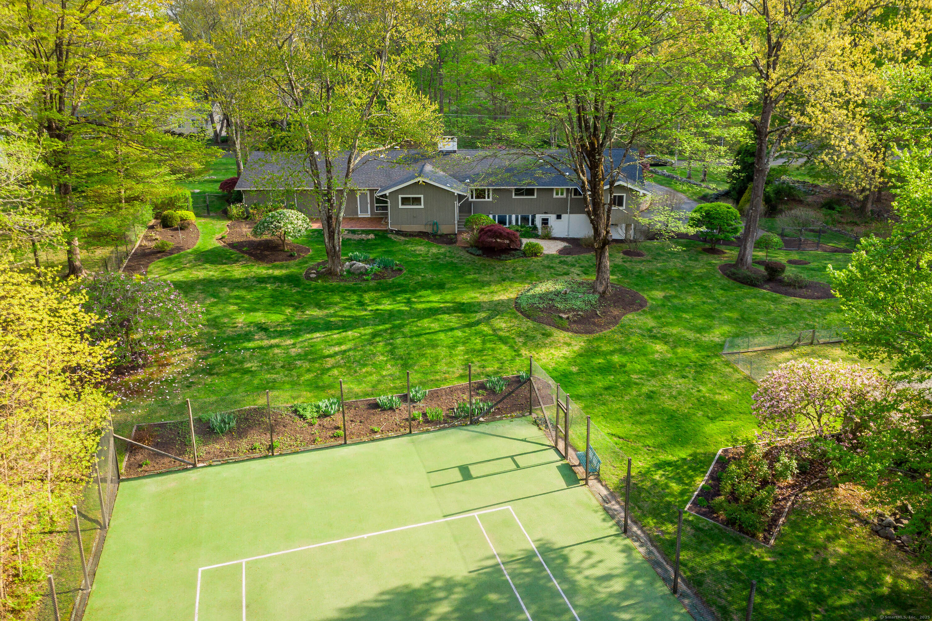 7 Maplecrest Drive, Danbury, Connecticut image 35