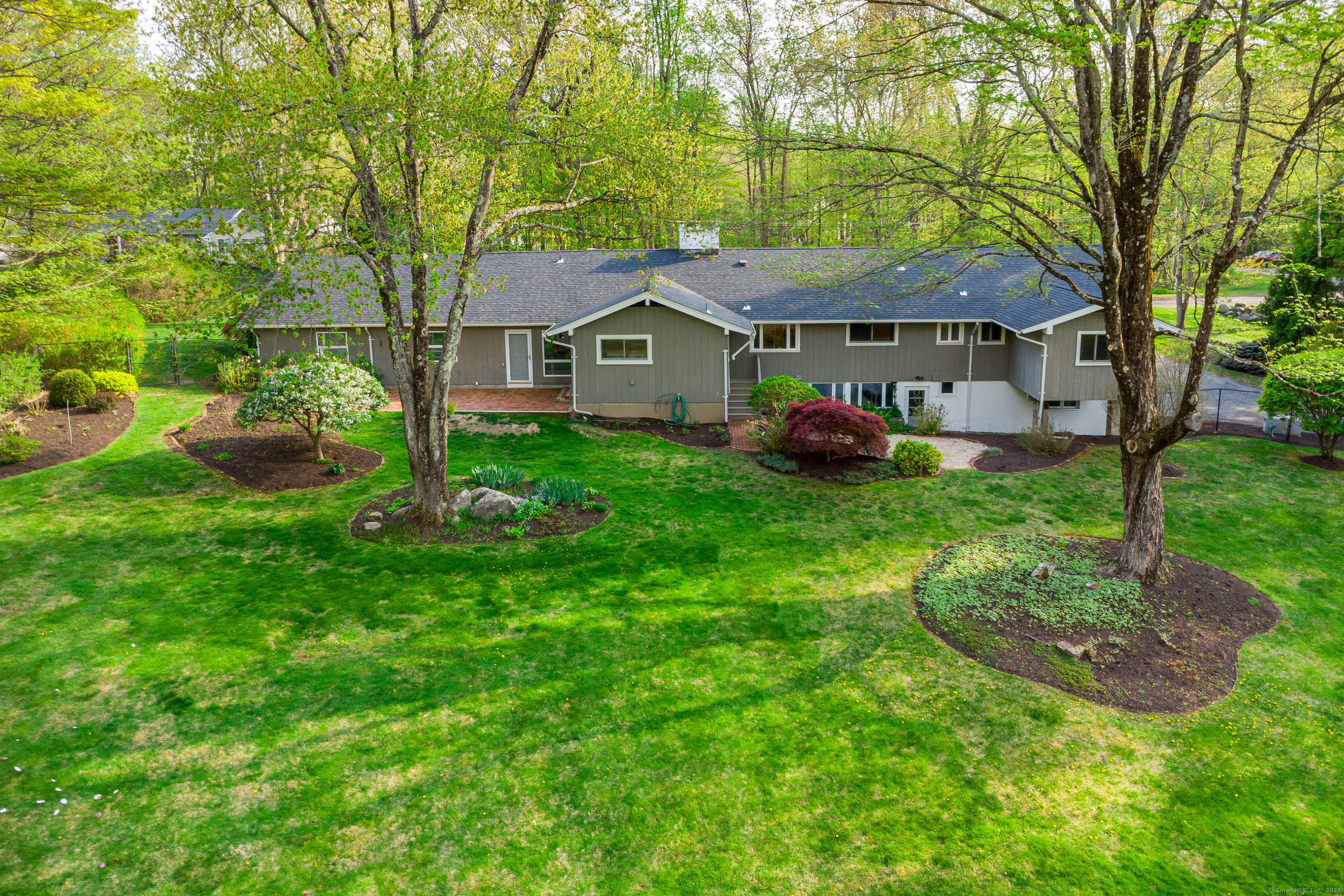 7 Maplecrest Drive, Danbury, Connecticut image 34