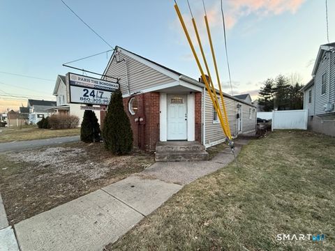 Photo of 615 E Main Street #1, Meriden, CT 06450 (MLS # 24150009)